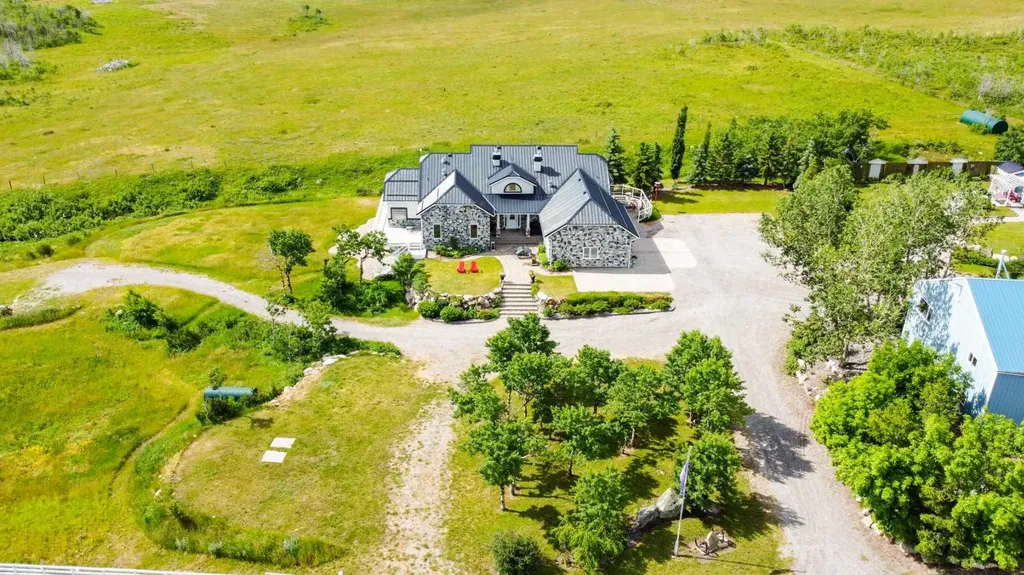 29215 Township Road 3-0 Rural Pincher Creek No. 9 M.d. Of AB T0K1W0