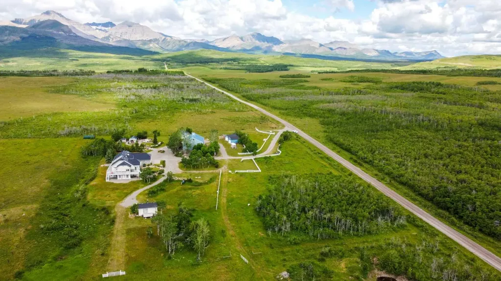 29215 Township Road 3-0 Rural Pincher Creek No. 9 M.d. Of AB T0K1W0