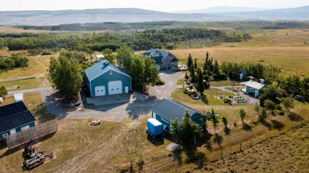 29215 Township Road 3-0 Rural Pincher Creek No. 9 M.d. Of AB T0K1W0