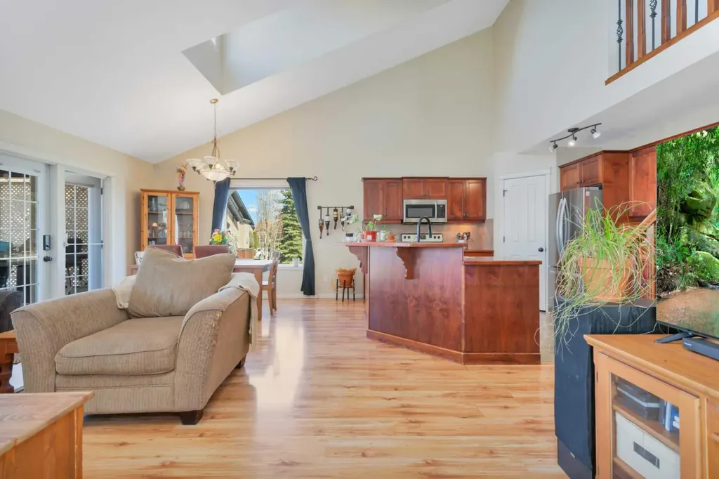 100 Wade Close Red Deer AB T4N 7E6