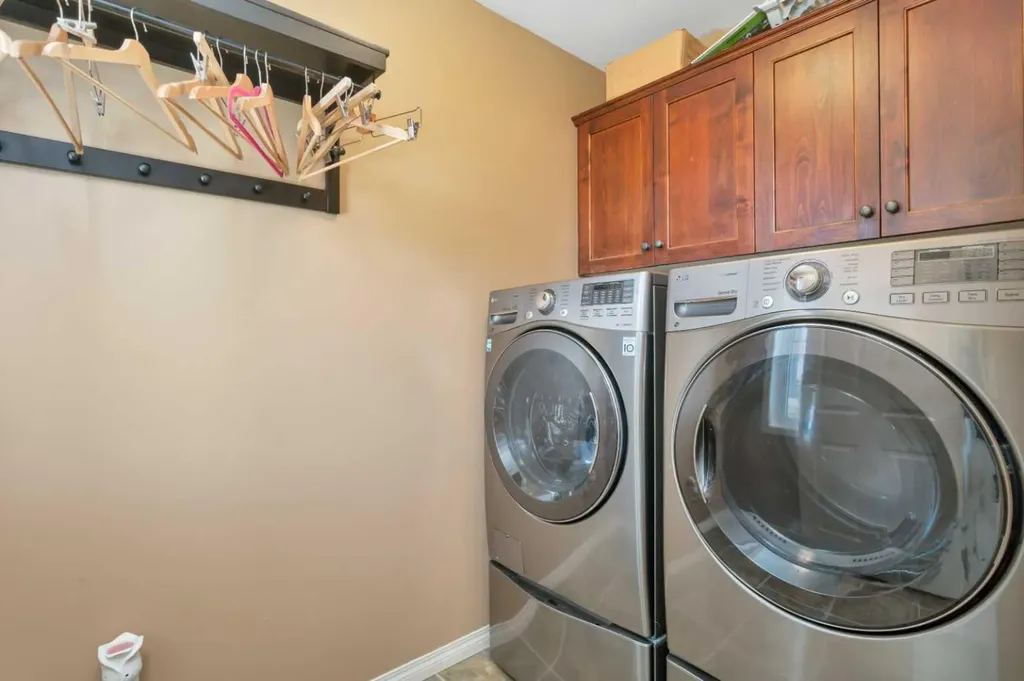 100 Wade Close Red Deer AB T4N 7E6