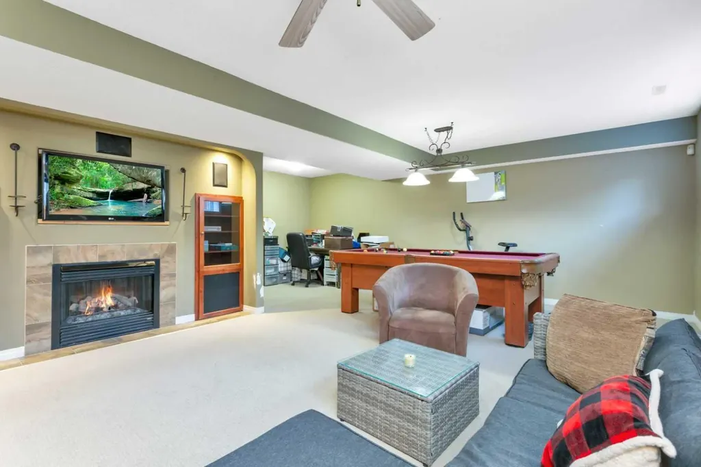 100 Wade Close Red Deer AB T4N 7E6