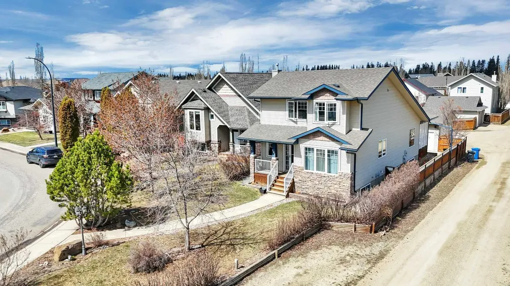 100 Wade Close Red Deer AB T4N 7E6