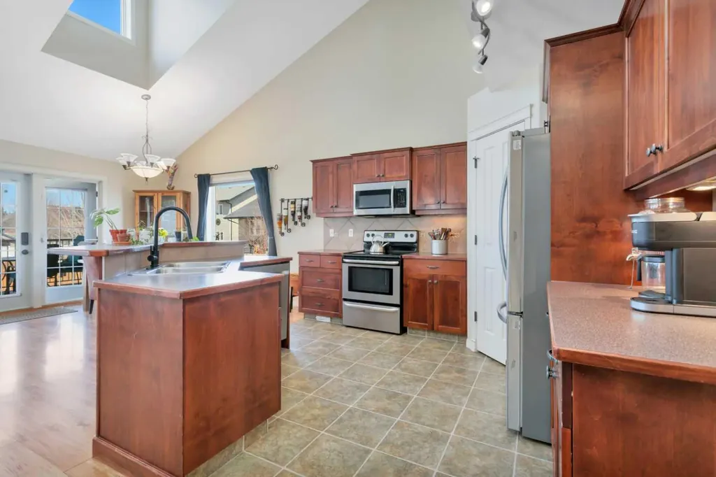 100 Wade Close Red Deer AB T4N 7E6