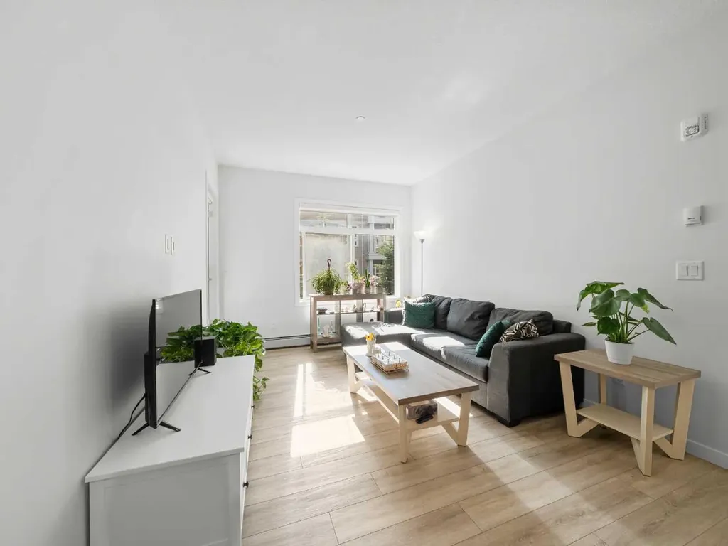 3727 Sage Hill Calgary AB T3R 1T7
