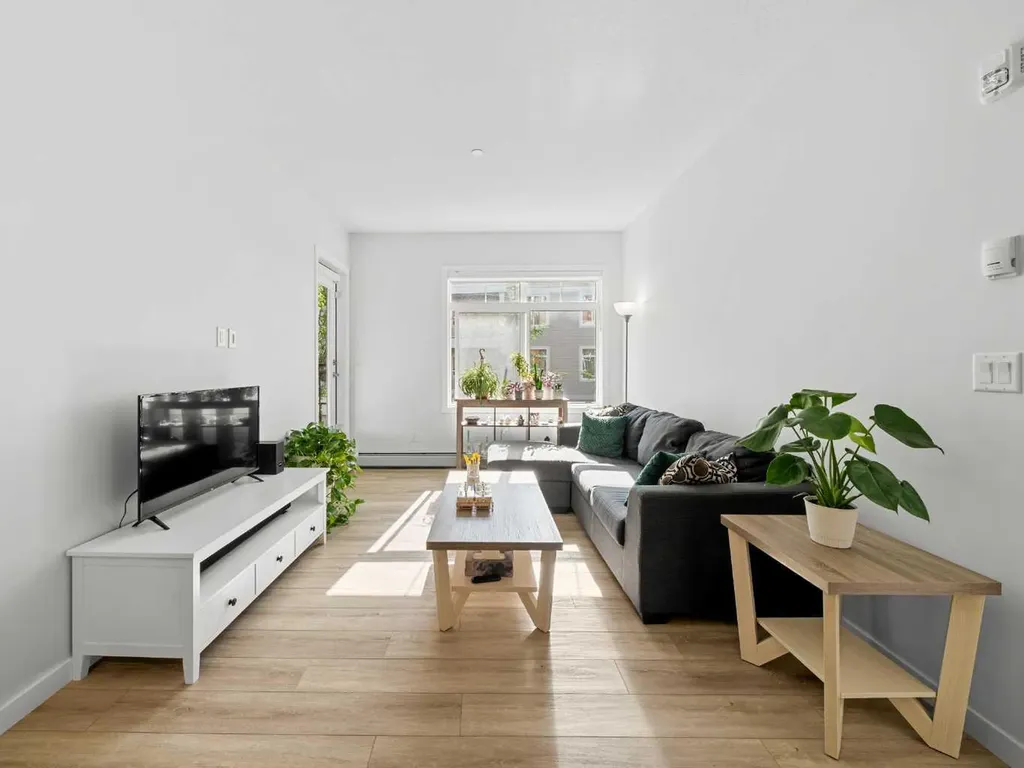 3727 Sage Hill Calgary AB T3R 1T7