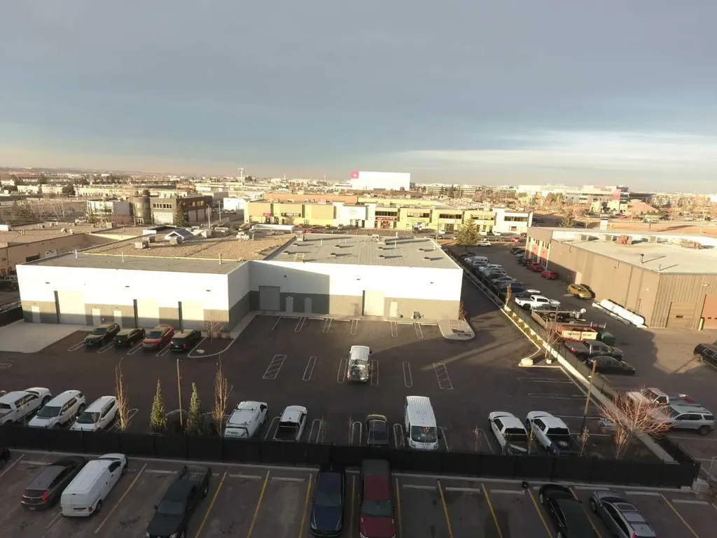 2315 30 Avenue NE Calgary AB T2E 7C7