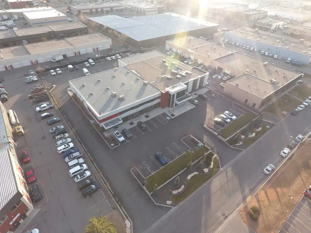 2315 30 Avenue NE Calgary AB T2E 7C7