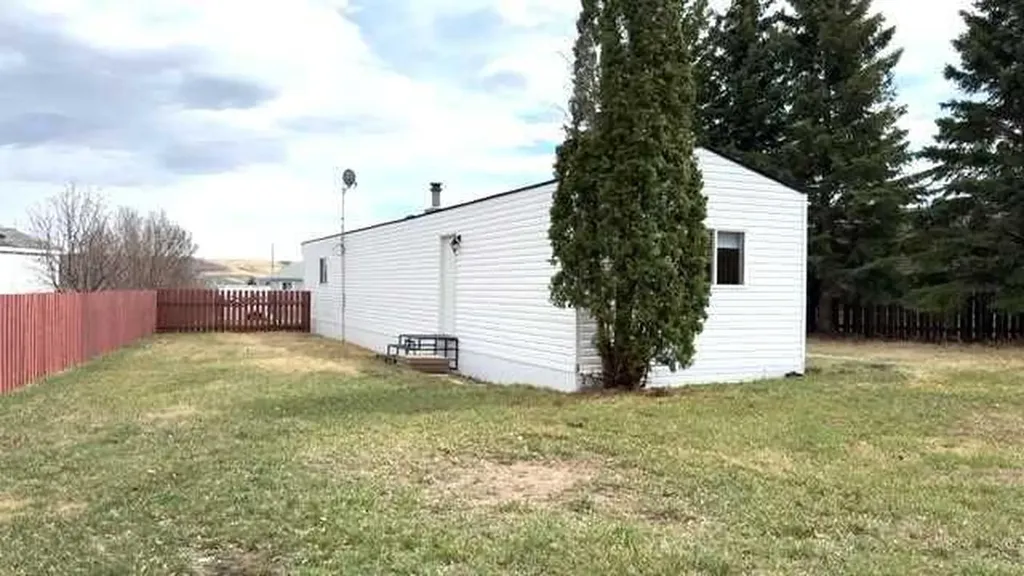 4908 46 Street Hardisty AB T0B 1V0