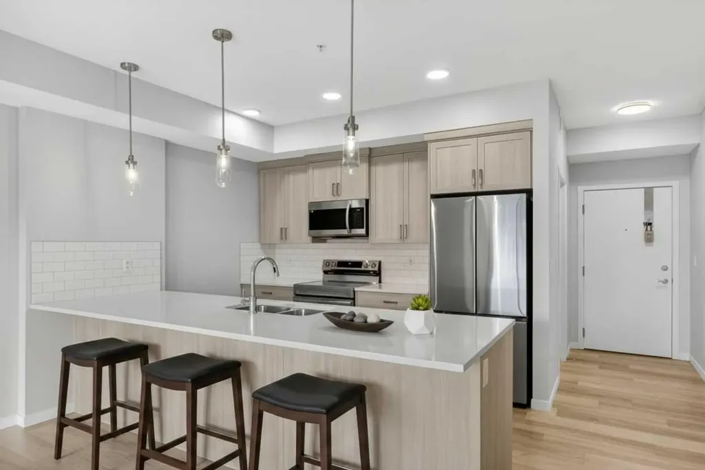 33 Carringham Gate NW Calgary AB T3P 2H6