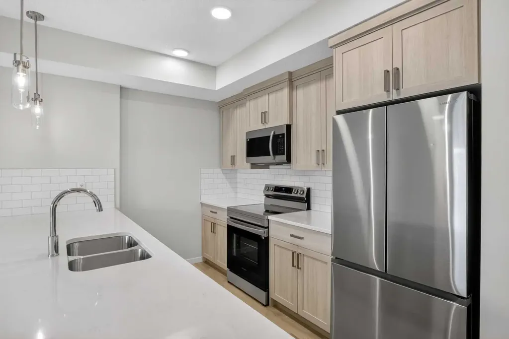 33 Carringham Gate NW Calgary AB T3P 2H6