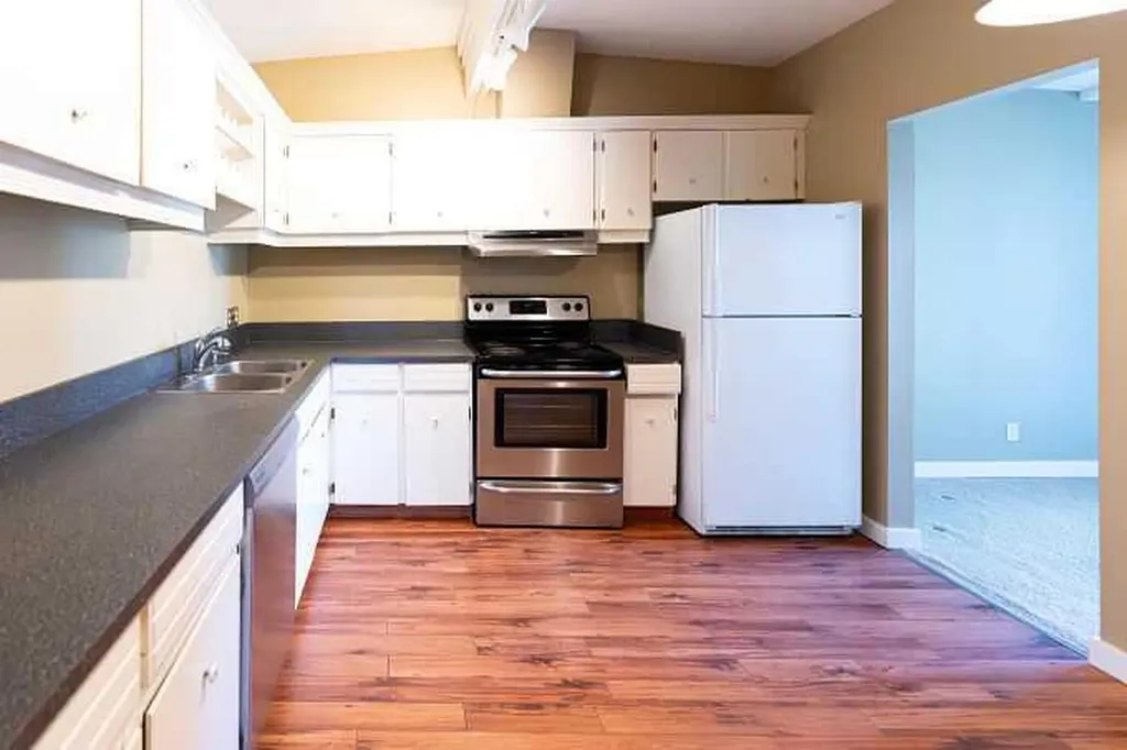 801 Canfield Way SW Calgary AB T3W 1K4