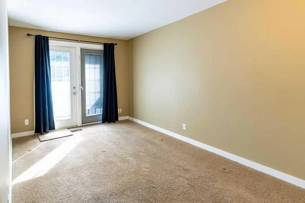 801 Canfield Way SW Calgary AB T3W 1K4