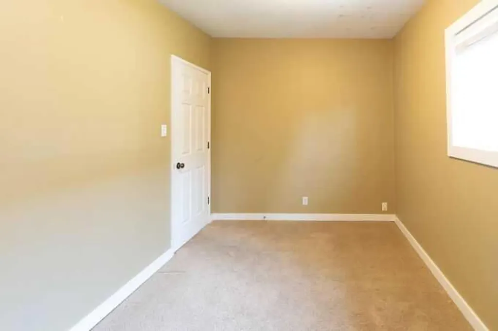 801 Canfield Way SW Calgary AB T3W 1K4