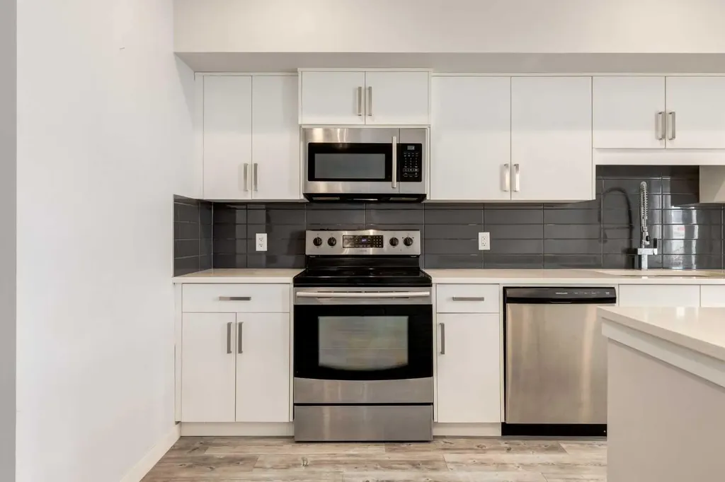 10 Westpark Link Calgary AB T3H 0Y5