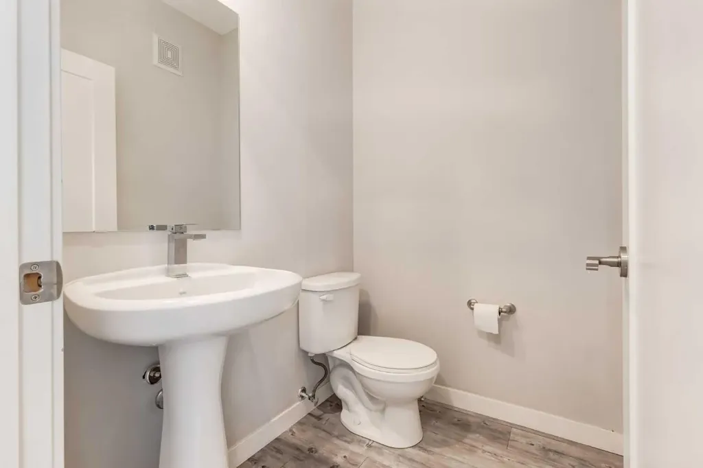 10 Westpark Link Calgary AB T3H 0Y5