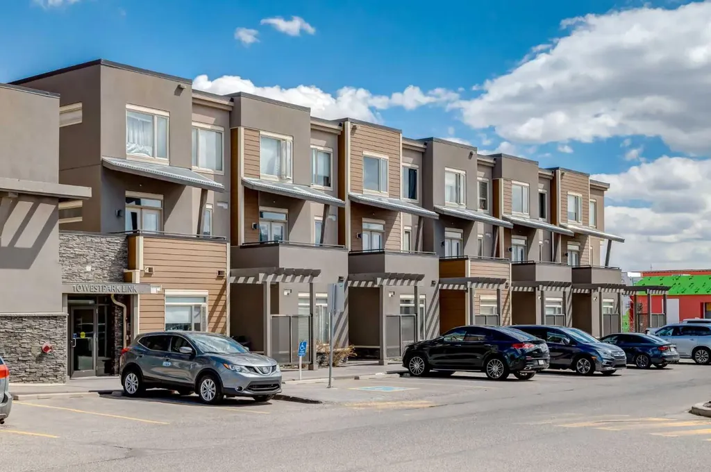10 Westpark Link Calgary AB T3H 0Y5