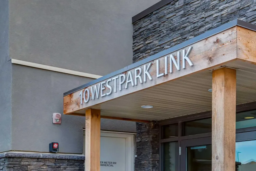10 Westpark Link Calgary AB T3H 0Y5
