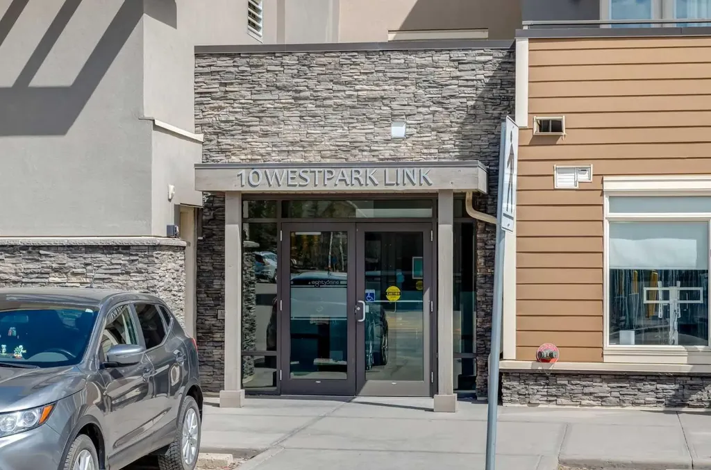 10 Westpark Link Calgary AB T3H 0Y5