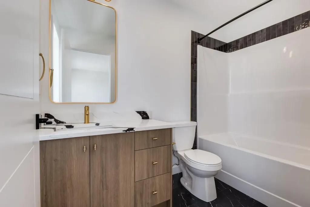 219 Sora Boulevard SE Calgary AB T3S 0M1