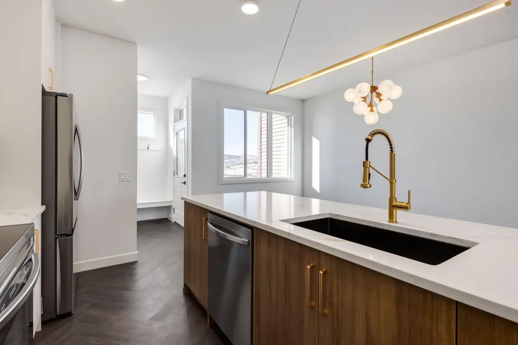 219 Sora Boulevard SE Calgary AB T3S 0M1