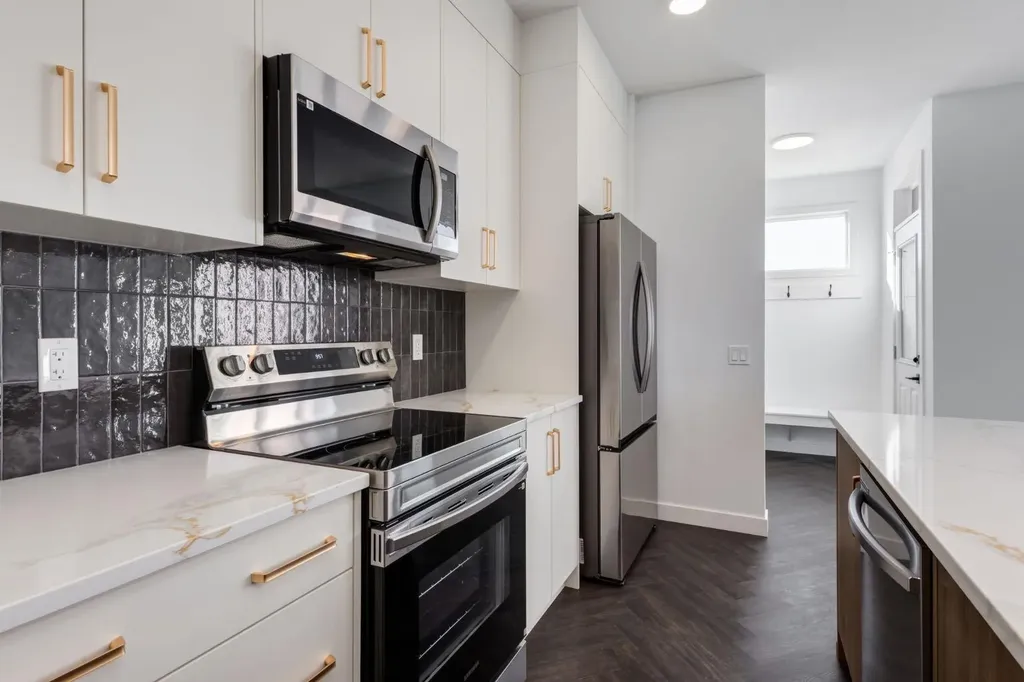 219 Sora Boulevard SE Calgary AB T3S 0M1