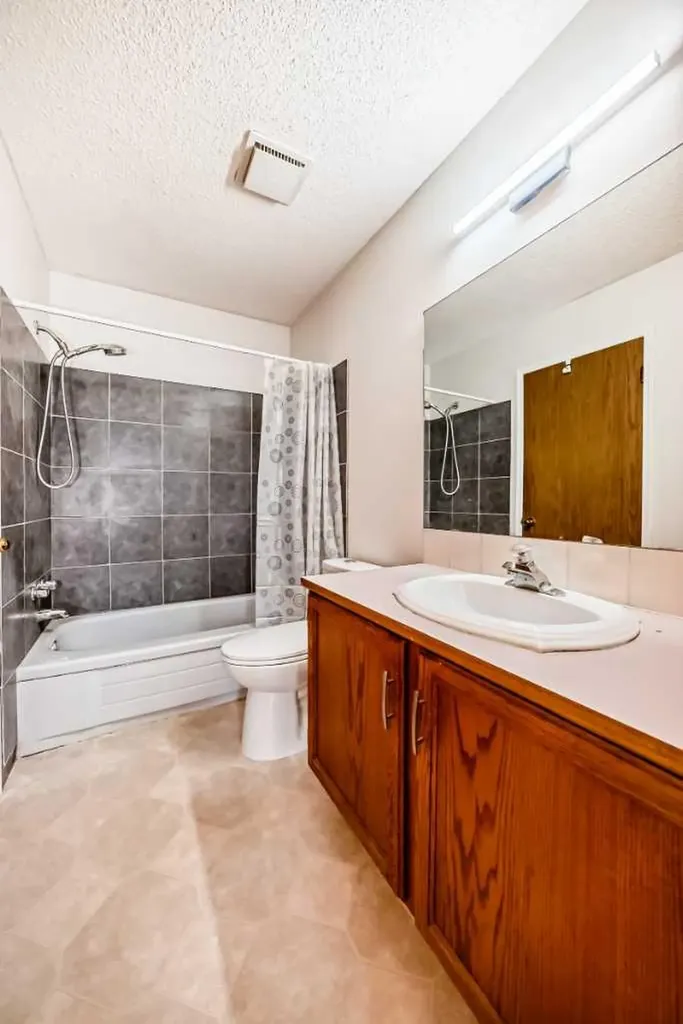 314 Castleridge Drive NE Calgary AB T3J3C4