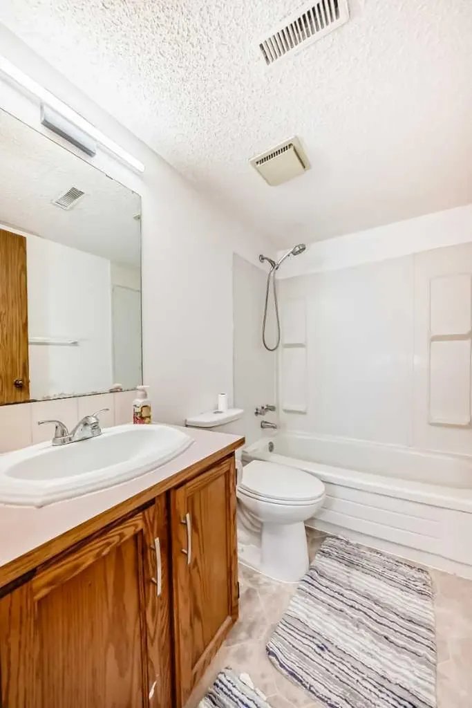 314 Castleridge Drive NE Calgary AB T3J3C4