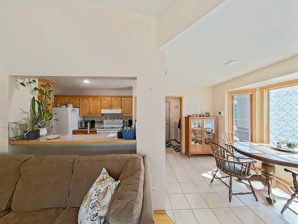 7006 61 Street Rocky Mountain House AB T4T1M2