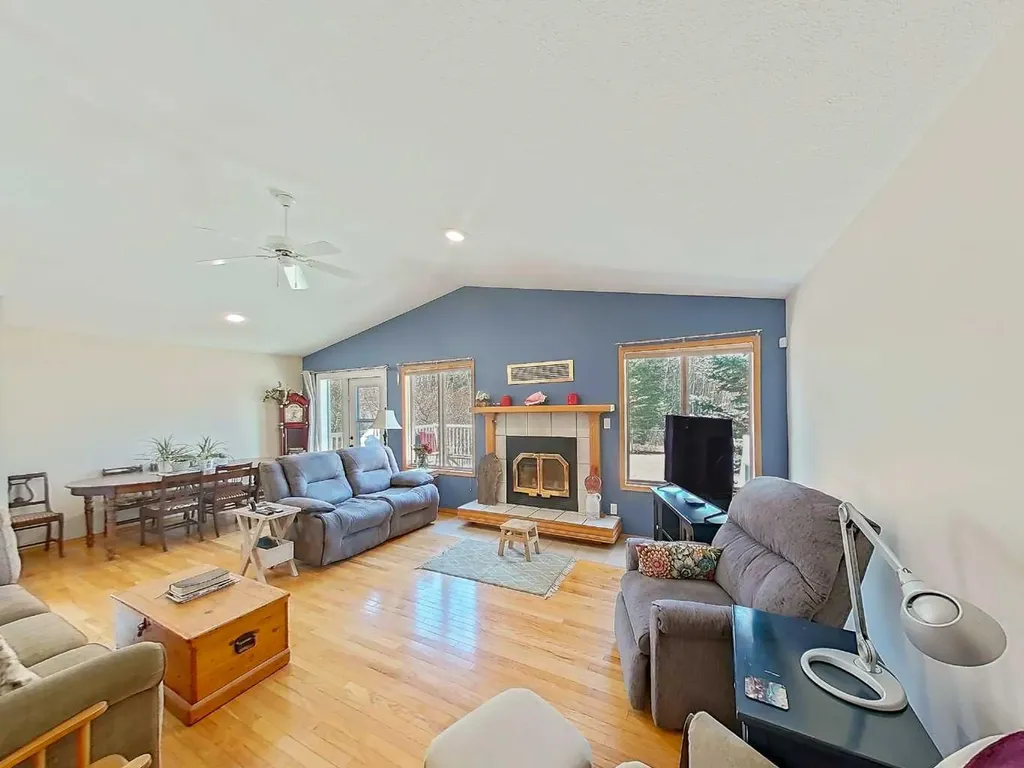 7006 61 Street Rocky Mountain House AB T4T1M2