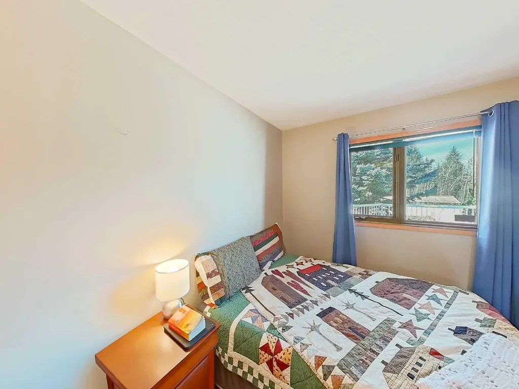 7006 61 Street Rocky Mountain House AB T4T1M2