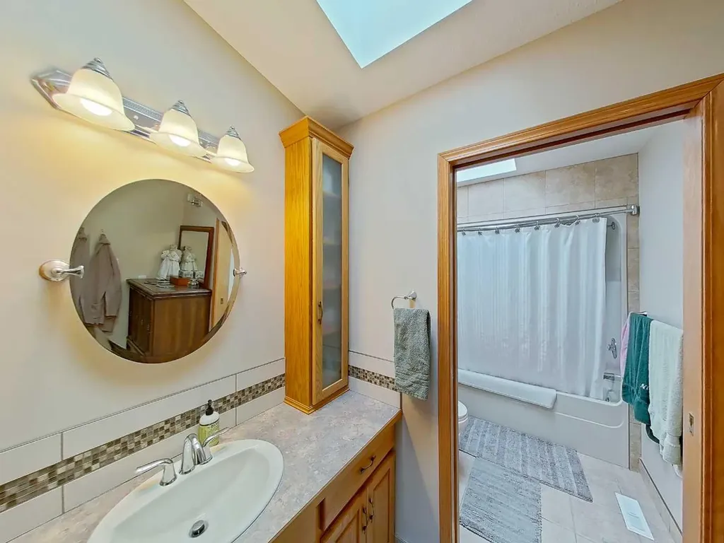 7006 61 Street Rocky Mountain House AB T4T1M2