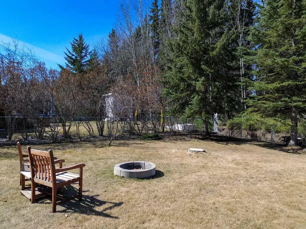 7006 61 Street Rocky Mountain House AB T4T1M2