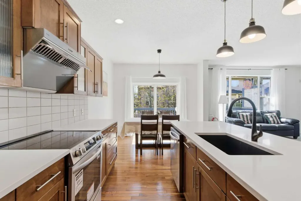 69 Everoak Circle SW Calgary AB T2Y 0A1