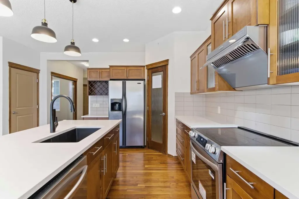 69 Everoak Circle SW Calgary AB T2Y 0A1