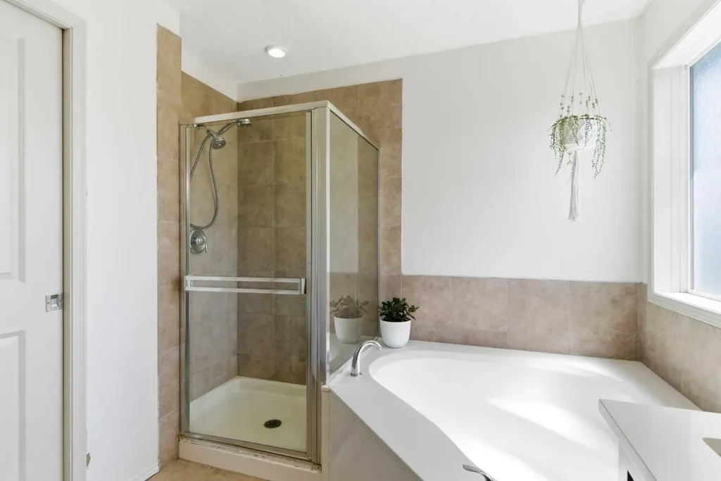 69 Everoak Circle SW Calgary AB T2Y 0A1