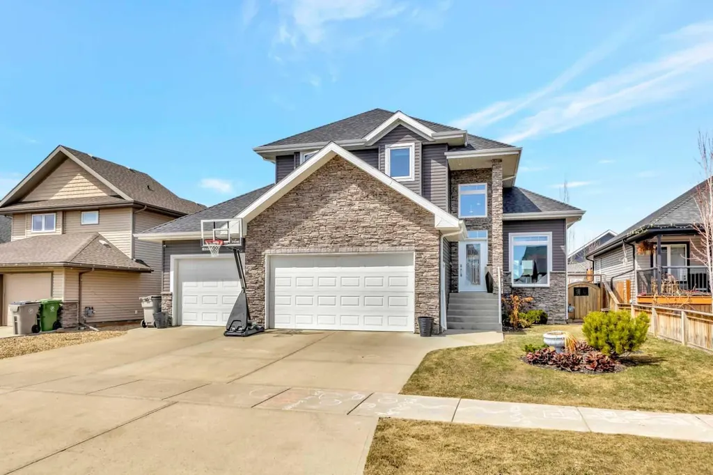 2010 56 Avenue Lloydminster AB T9V 3M4