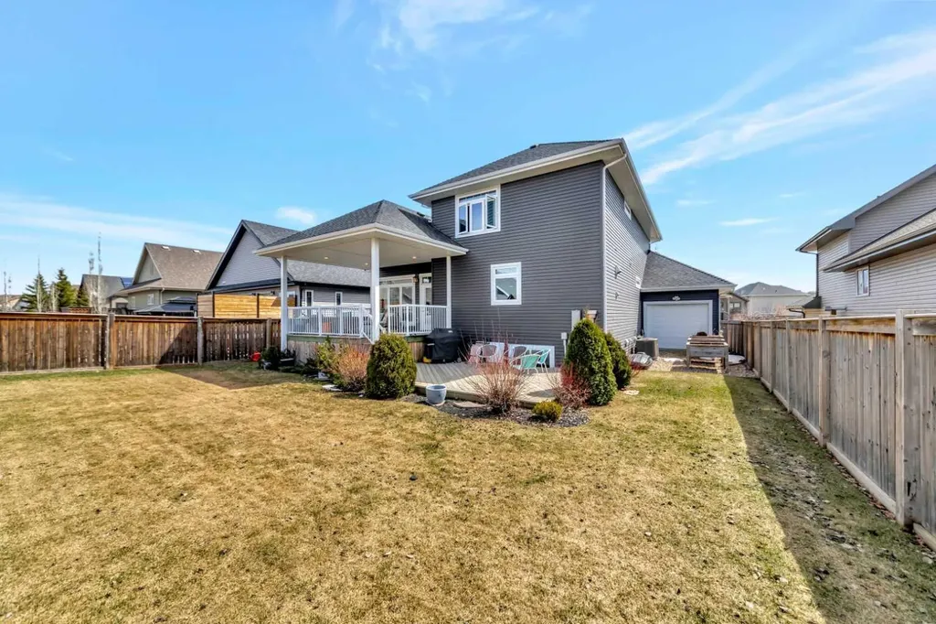 2010 56 Avenue Lloydminster AB T9V 3M4