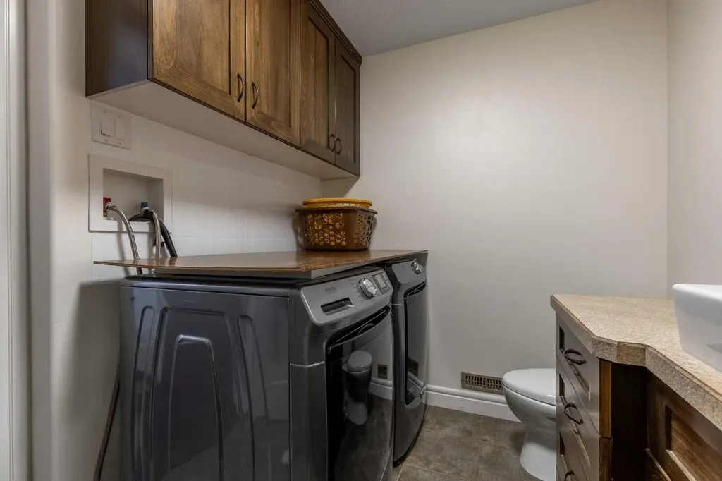 16 Sunridge Boulevard W Lethbridge AB T1J 1X5