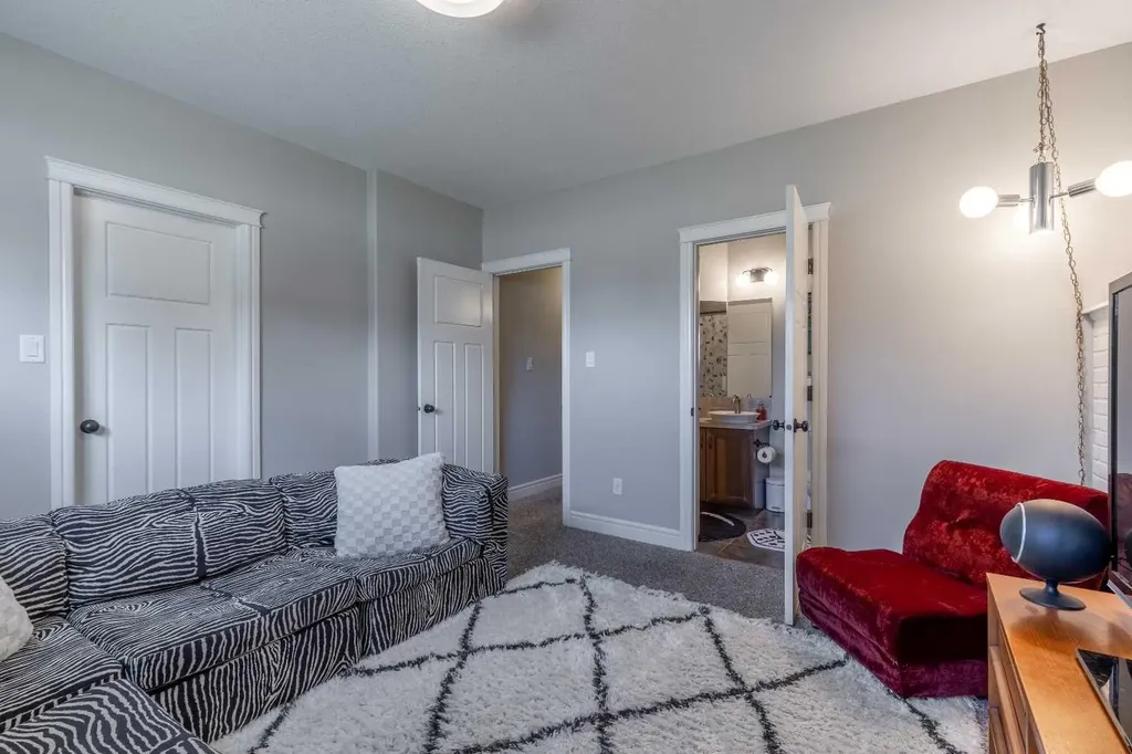 16 Sunridge Boulevard W Lethbridge AB T1J 1X5