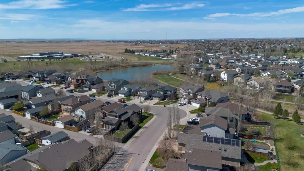 16 Sunridge Boulevard W Lethbridge AB T1J 1X5