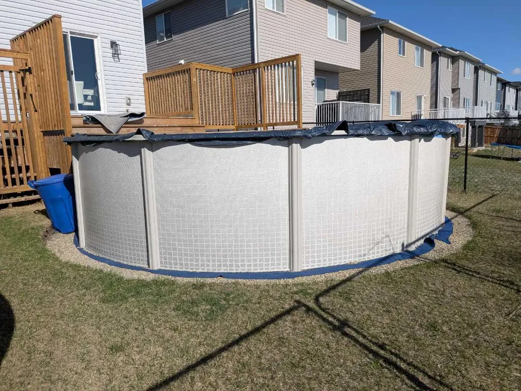 818 Edgefield Street Strathmore AB T1P 0H6