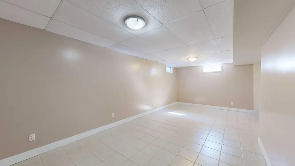 4904 47 Street Stettler AB T0C 2L2