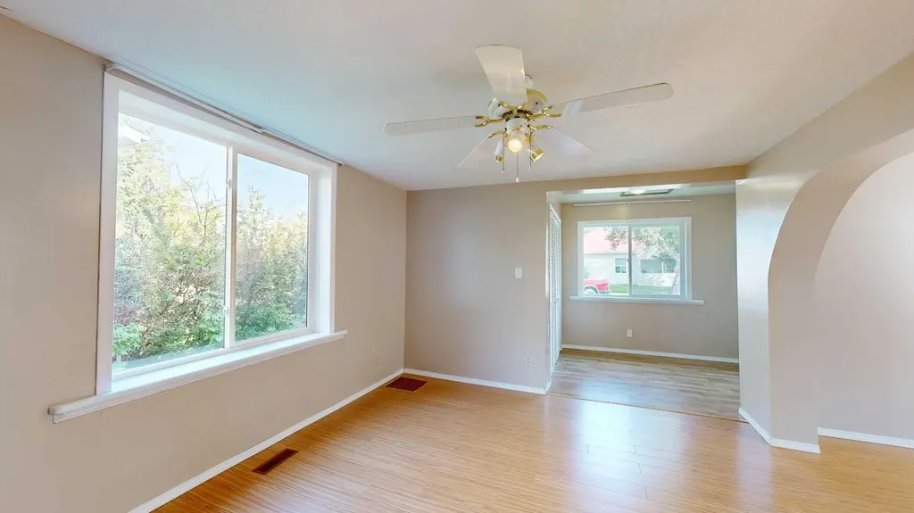 4904 47 Street Stettler AB T0C 2L2