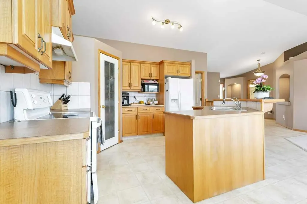 27 Ramage Crescent Red Deer AB T4P4A5