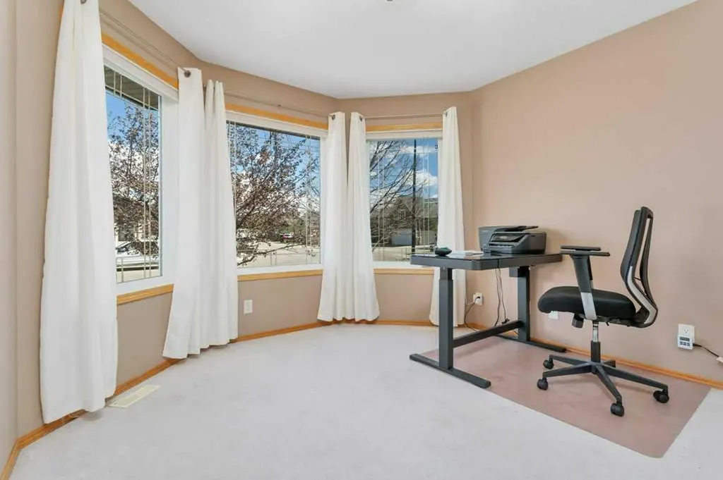 27 Ramage Crescent Red Deer AB T4P4A5