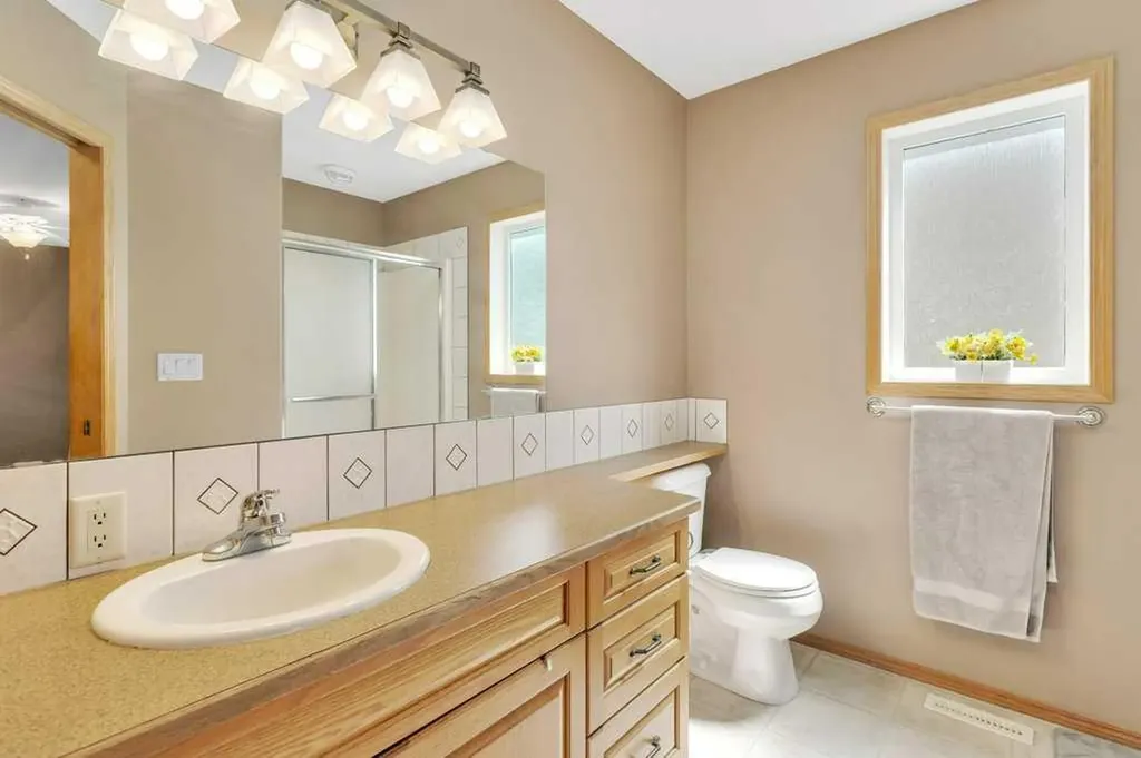 27 Ramage Crescent Red Deer AB T4P4A5