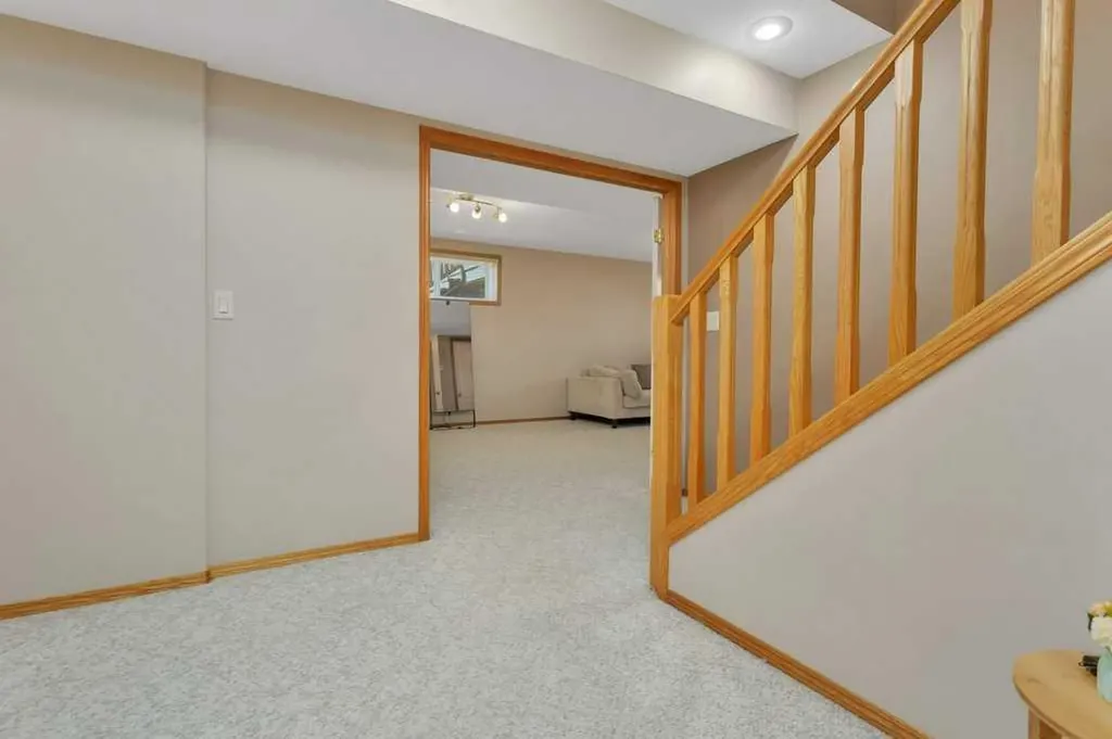27 Ramage Crescent Red Deer AB T4P4A5