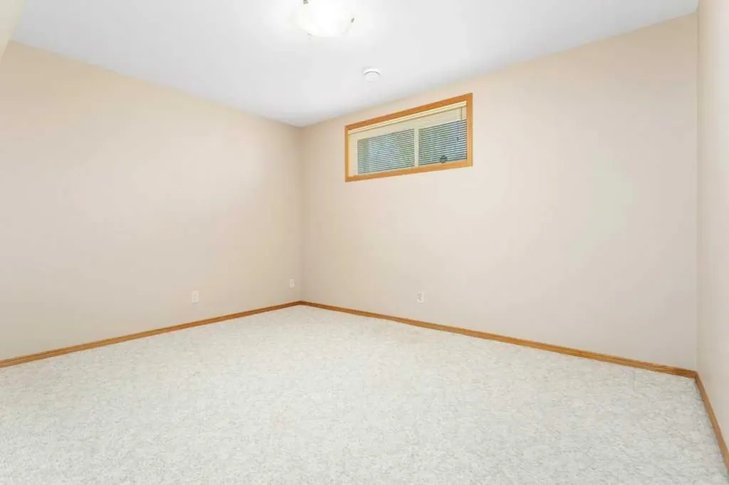 27 Ramage Crescent Red Deer AB T4P4A5