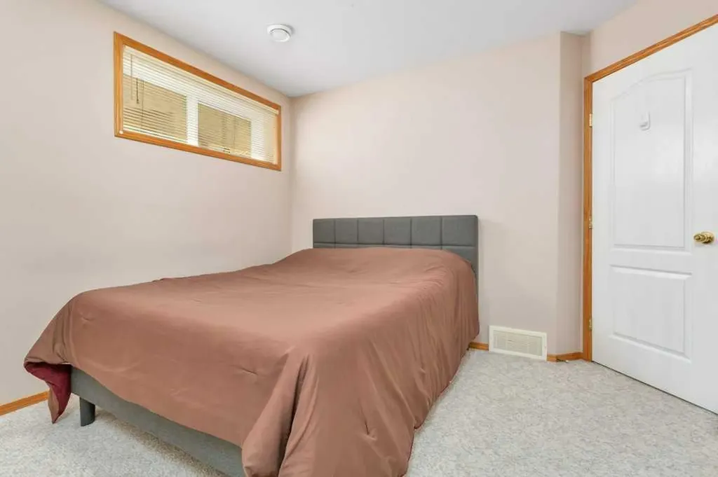 27 Ramage Crescent Red Deer AB T4P4A5